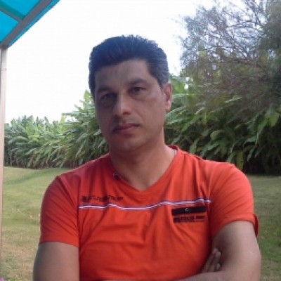 محسن افروزه